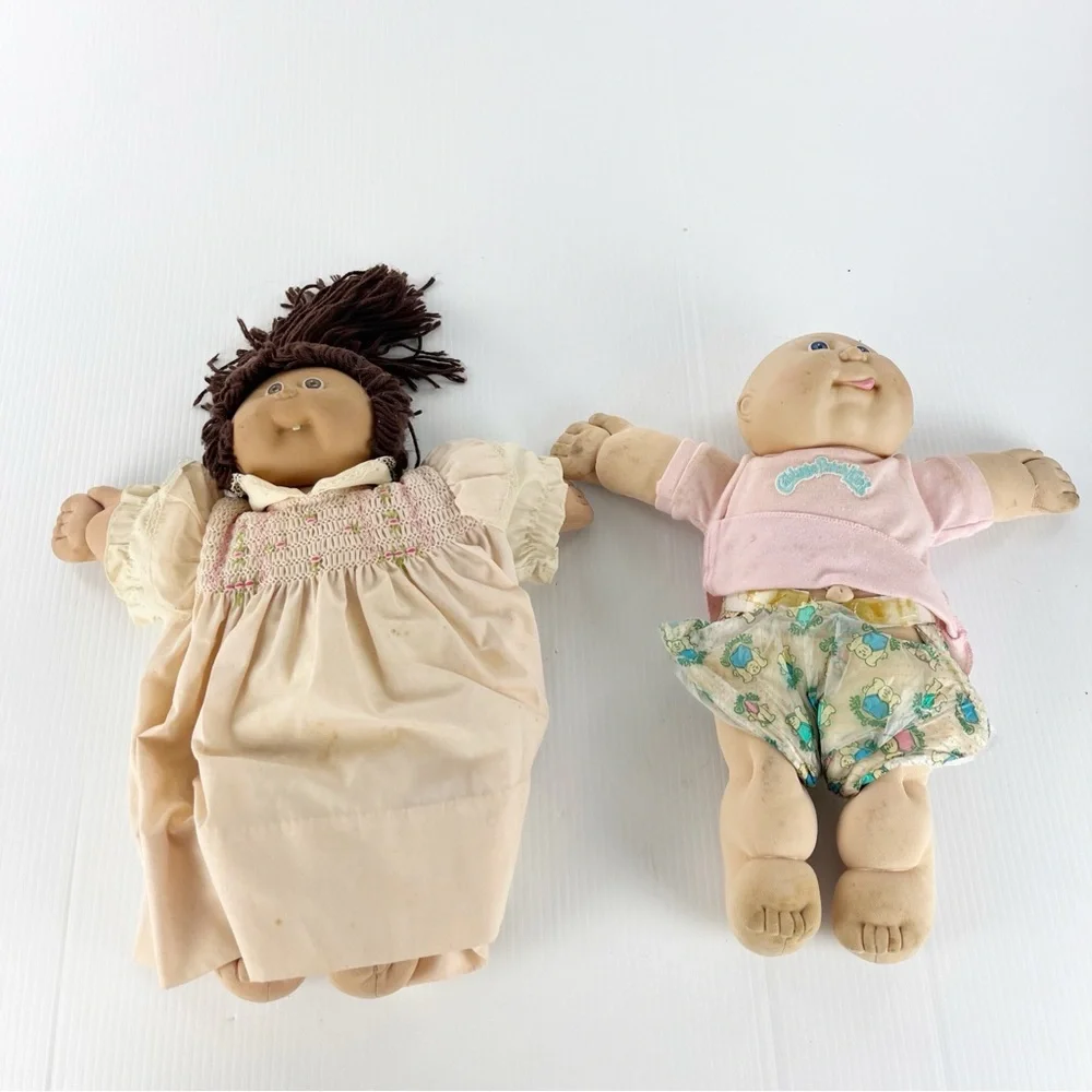 Vintage Set of 2 Cabbage Patch Kids Dolls Action Figures AS IS
